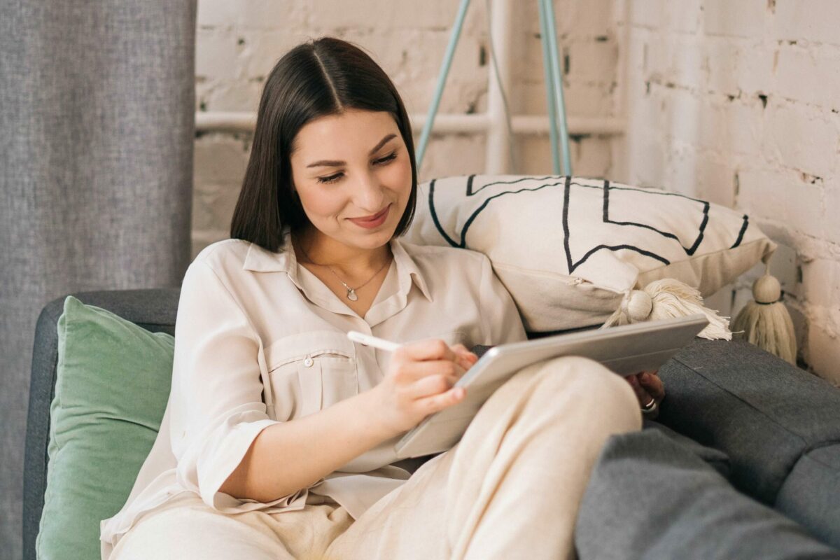 7 simple ways to protect yourself financially in Seattle divorce