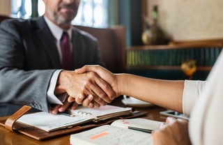 6 Questions to Ask Before Hiring a Divorce Lawyer